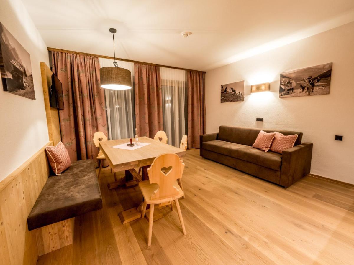 Almhittn - Luxus Appartements フィンケンベルク エクステリア 写真