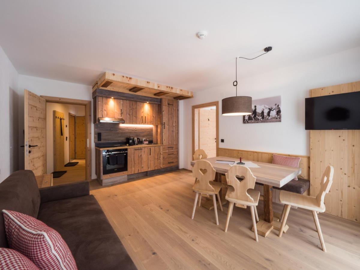 Almhittn - Luxus Appartements フィンケンベルク エクステリア 写真